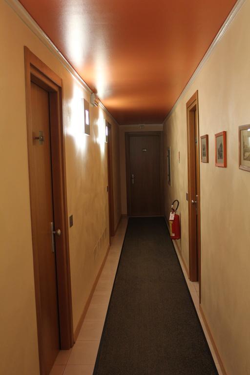 Hotel Al Sole - Enjoy Holiday カヴァイオーン・ヴェロネーゼ エクステリア 写真