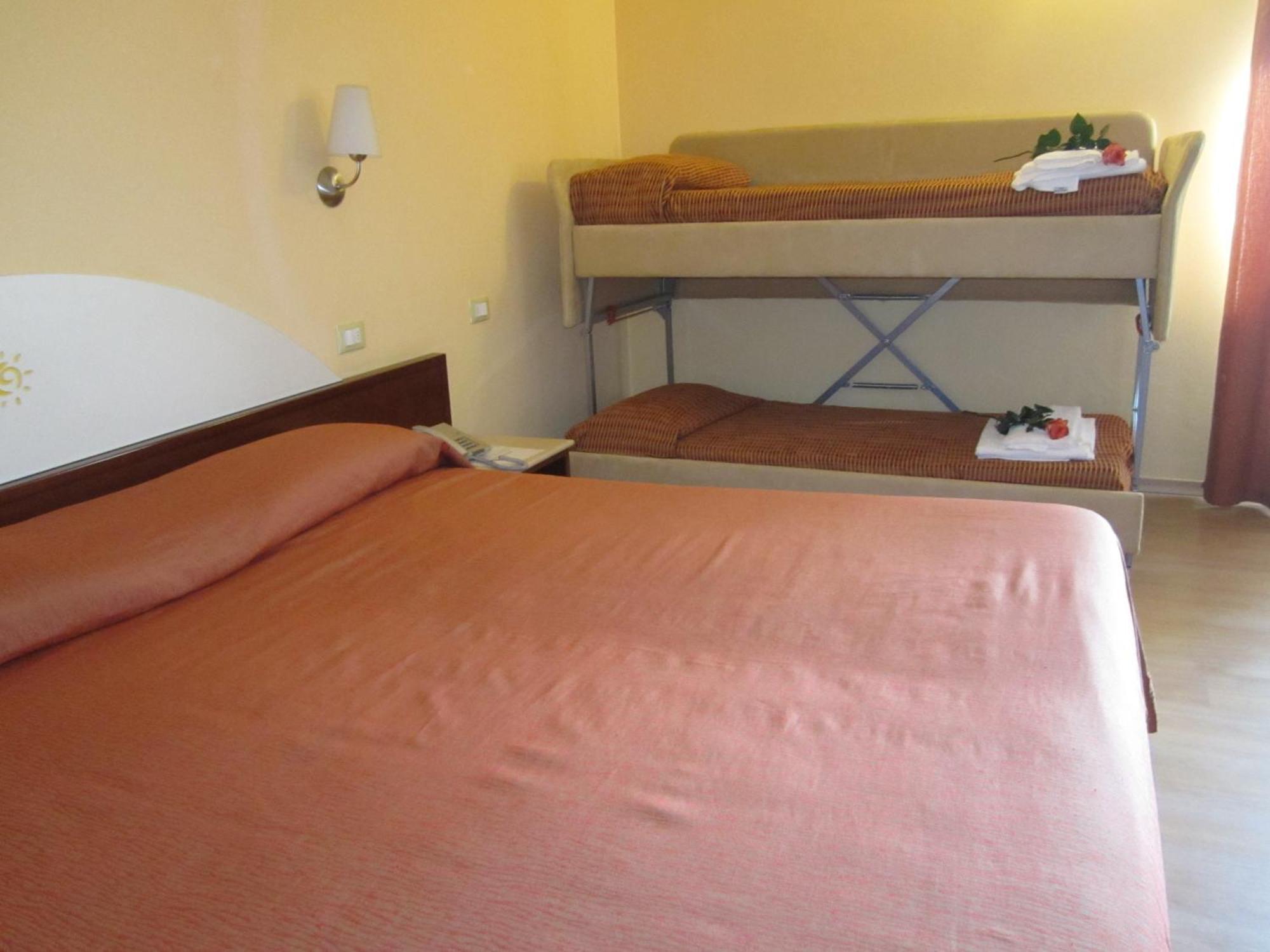 Hotel Al Sole - Enjoy Holiday カヴァイオーン・ヴェロネーゼ エクステリア 写真