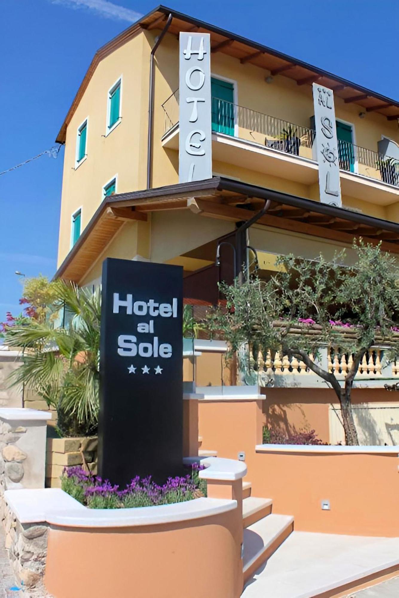 Hotel Al Sole - Enjoy Holiday カヴァイオーン・ヴェロネーゼ エクステリア 写真